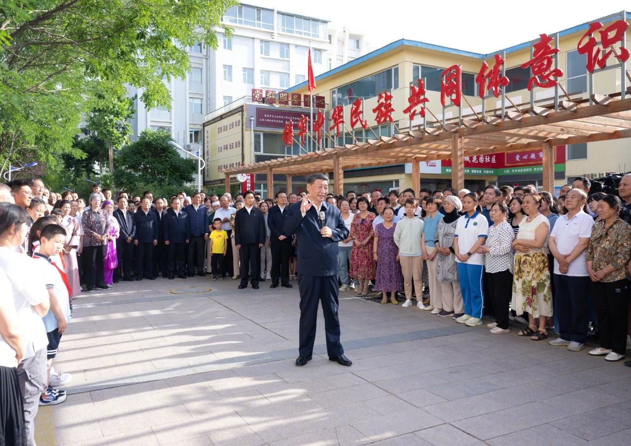 習近平在青海考察時(shí)強調  持續推進(jìn)青藏高原生態(tài)保護和高質(zhì)量發(fā)展 奮力譜寫(xiě)中國式現代化青海篇章